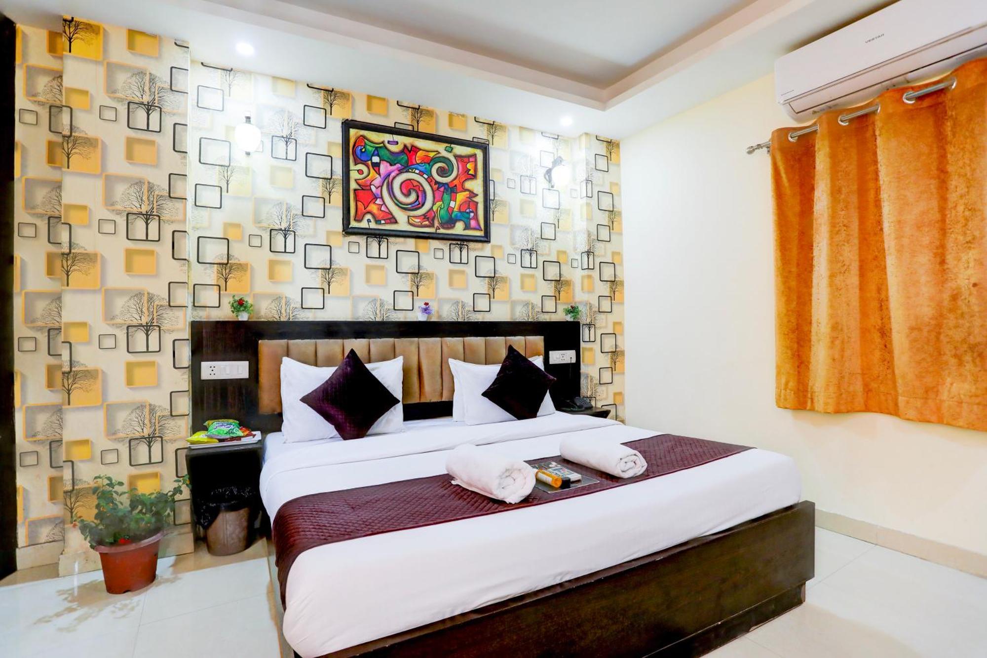 Hotel Luxury Global New Delhi Exteriör bild